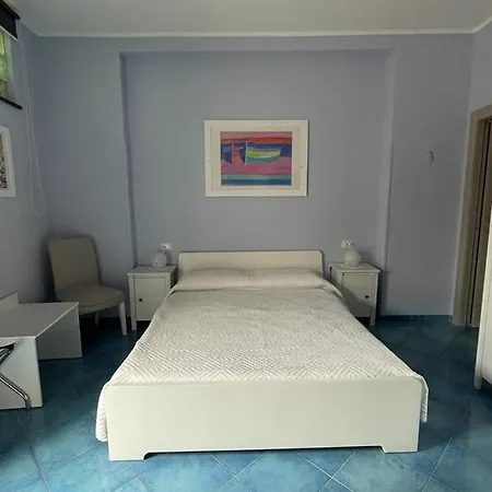 Piccolo Bed فندق مبيت وإفطار بروسيدا