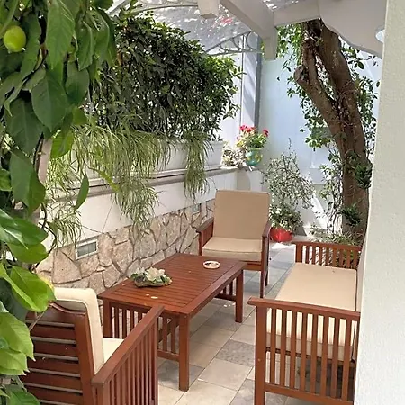 Piccolo Bed فندق مبيت وإفطار بروسيدا